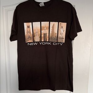 ☘️2/$15☘️Brand New Mens T Size M